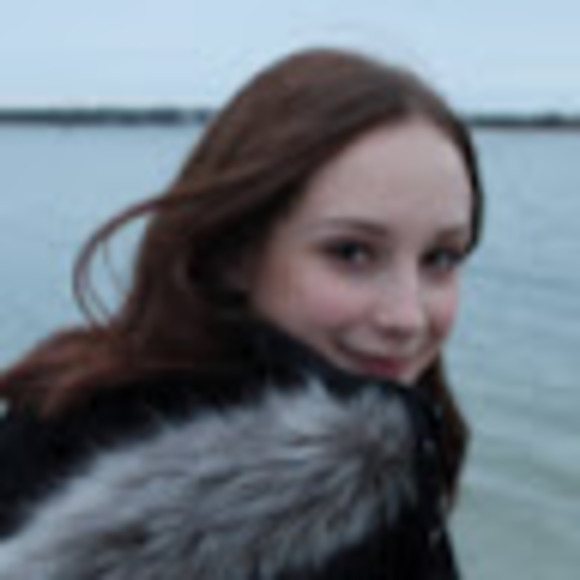 Meet your Posher, Cayla - Picture 1 of 1